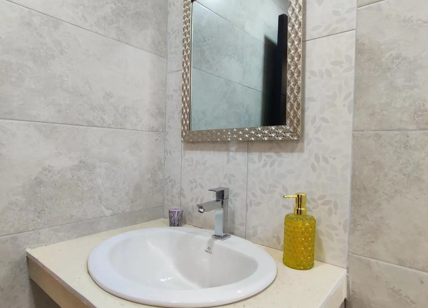 ***  Cerrada De Nuevo Hotel Guayaquil Ecuador